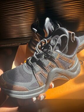 Archlight Leather Louis Vuitton Trainers